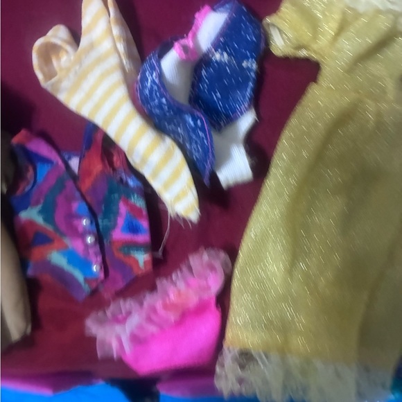 Vintage 1990 Barbie lunchbox with vintage Barbie Clothes - Picture 4 of 8